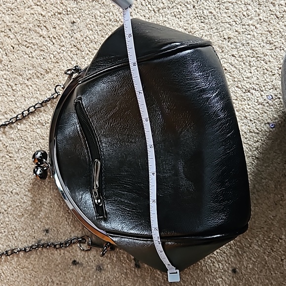 Clasp Purse - Picture 8 of 10